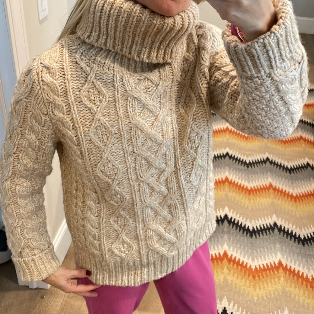 Stunning BANANA REPUBLIC Chunky Cable Knit Sweater XS